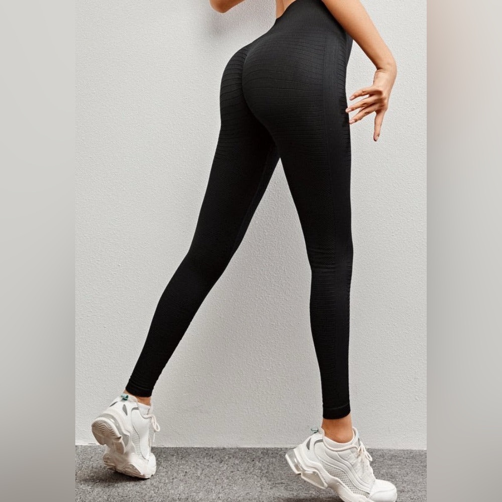 Marie Louise Paris: Black Women's Leggings